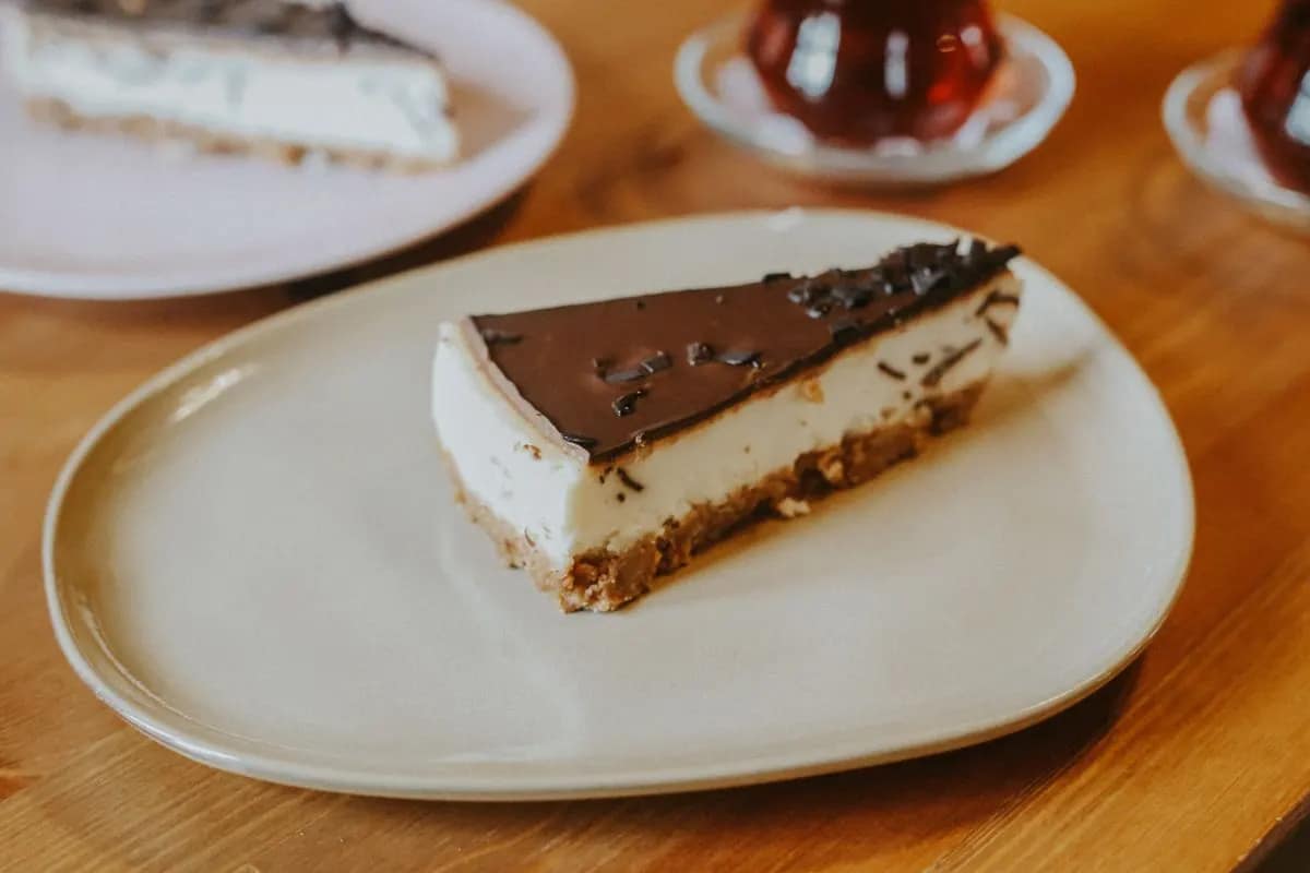 Como oferecer cheesecake inteiro como sobremesa na hamburgueria?