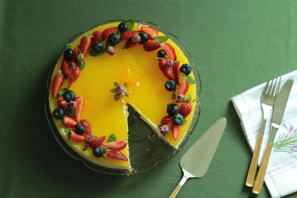 Quantas pessoas serve o cheesecake no almoço de Páscoa?